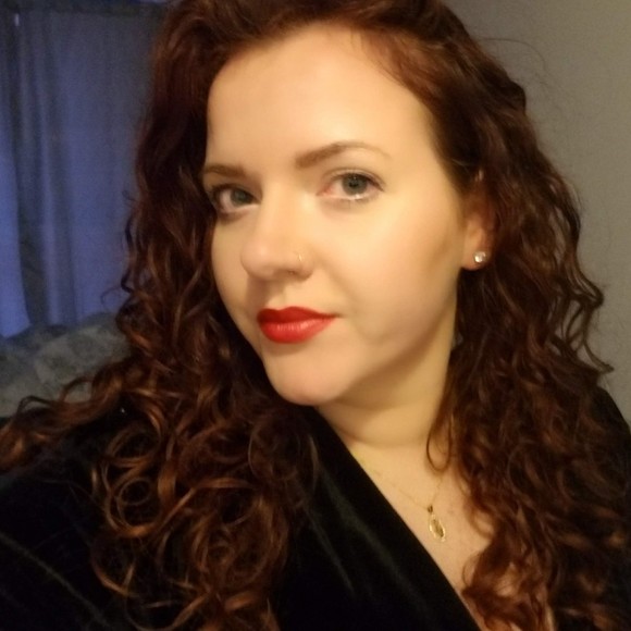 Meet your Posher, Kristen - Picture 1 of 1